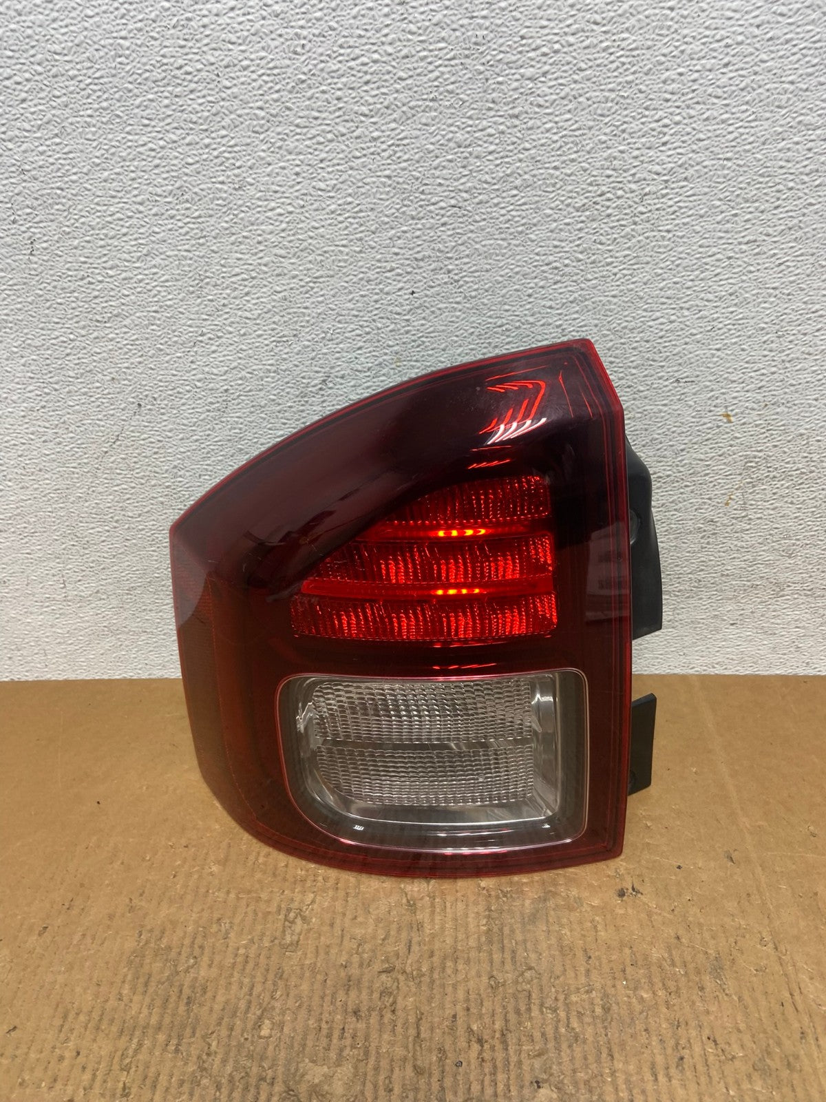 2014 - 2017 Jeep Compass Left Driver LH Side Tail Light AE2826 LK0