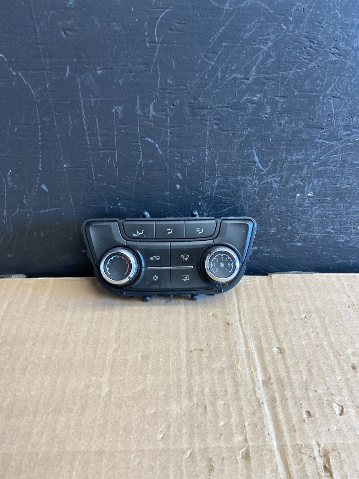 2013 to 2016 Buick Encore Climate Control AC HVAC 95319299 AE1936 DG0