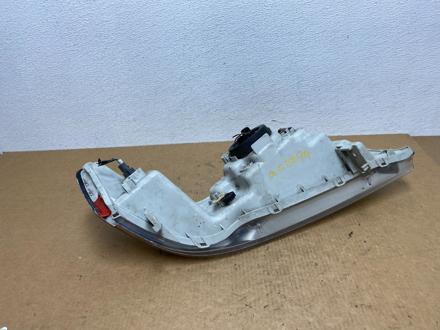 1999 - 2004 Honda Odyssey Left Driver LH Headlight Halogen AC2999 DW6
