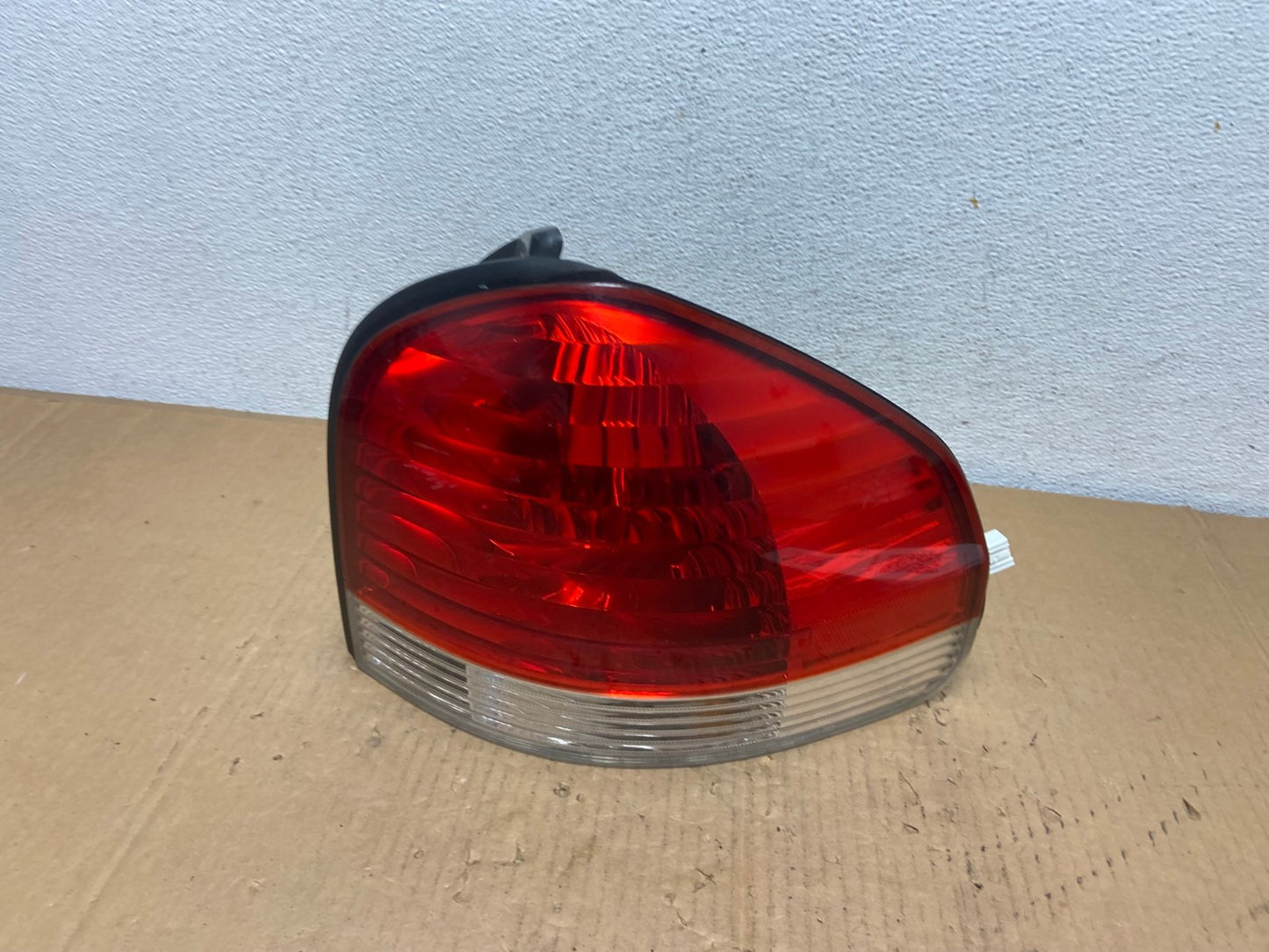 2005 to 2006 Hyundai Santa Fe Right Passenger Rh Side Tail Light AD1016 LK0