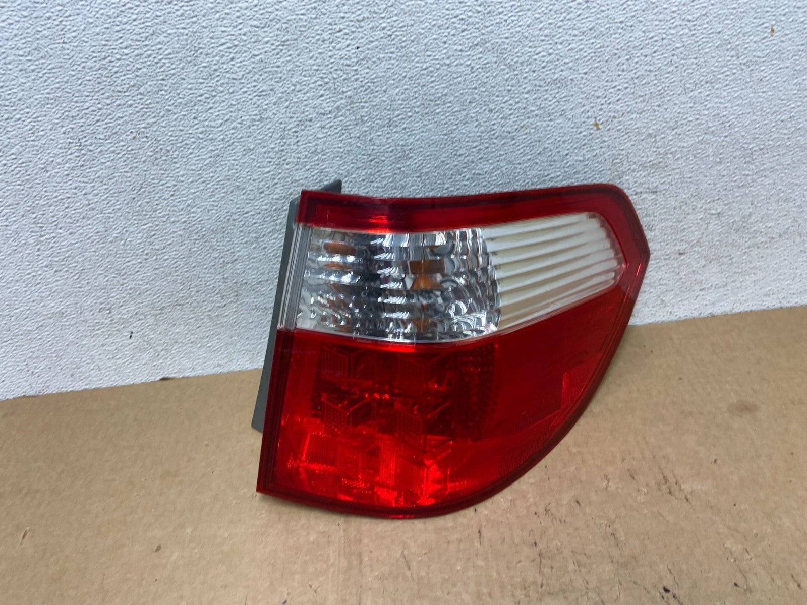 2005 2006 2007 Honda Odyssey Right Passenger RH Side Tail Light AF9714 DW0
