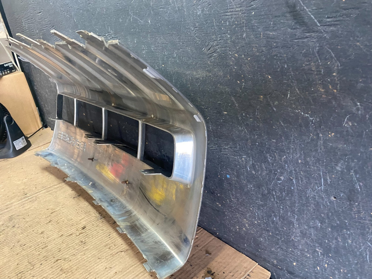2008 to 2012 Ford Escape Front Lower Chrome Grill Grille Oem Q0348 DG7