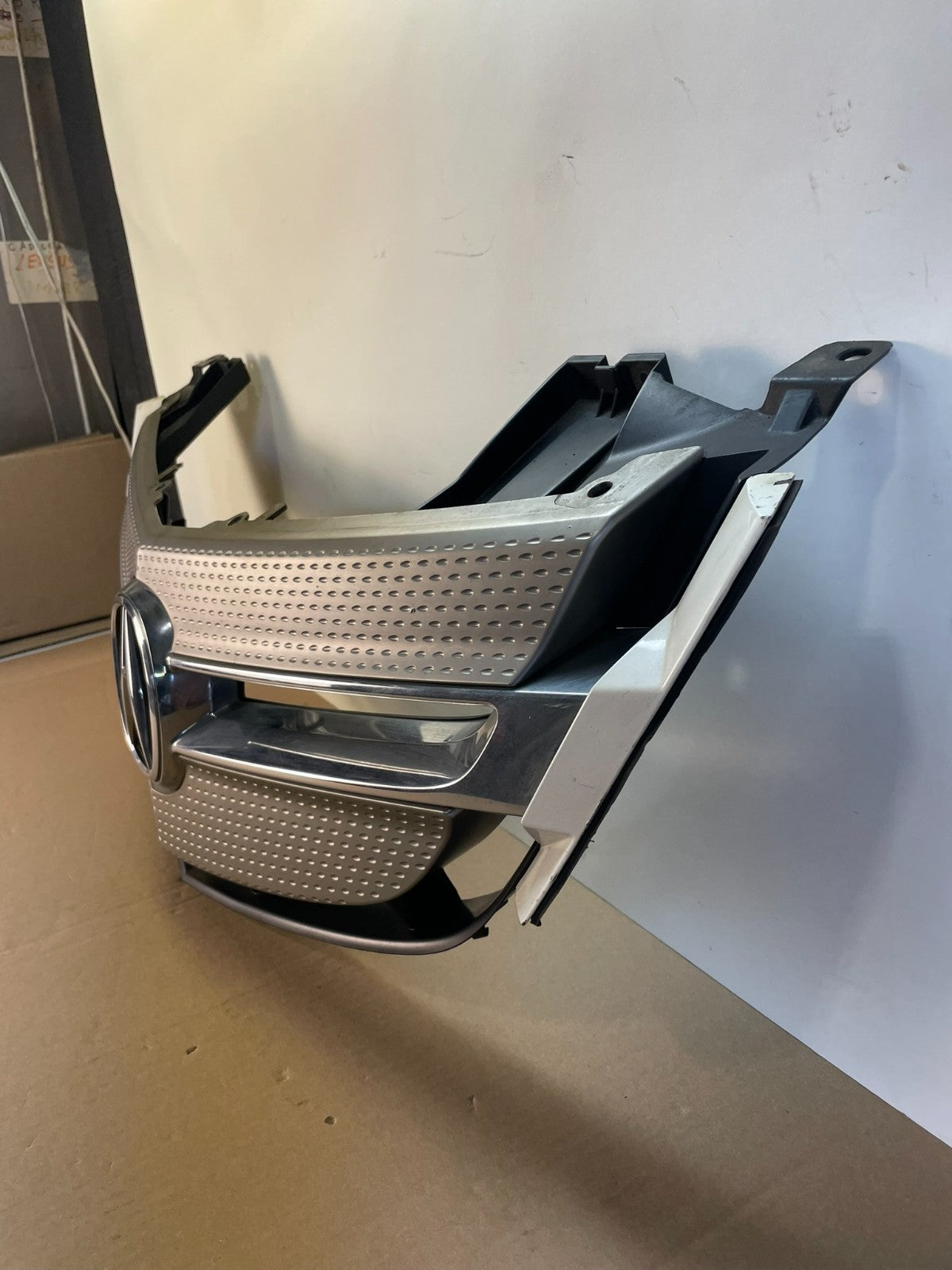2007 2008 2009 Acura MDX Front Upper Grill Grille Emblem AI0655 DG1