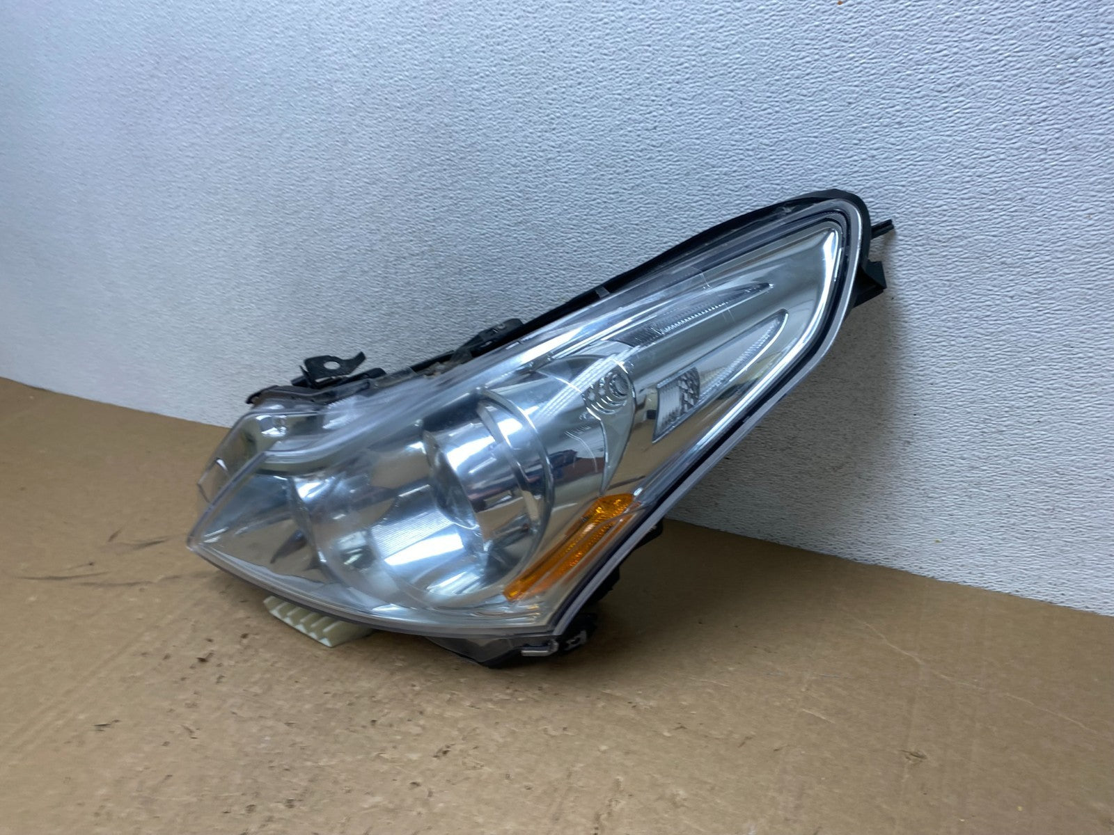 Sedan 4Door 2010 to 2013 Infiniti G37 Left Driver Headlight Xenon AG1121 DW1