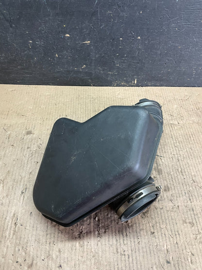 2007 to 2010 Lincoln MKX 3.7L Air Cleaner Box Resonator OEM M6091 DG1
