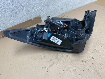 2013 to 2017 Chevrolet Traverse Left Driver LH Side Tail Light U1214 DW7