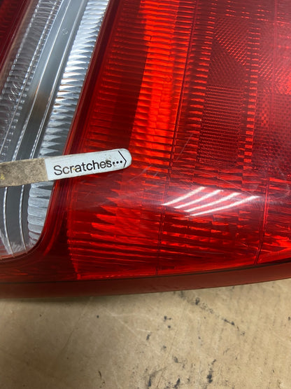 2004 to 2006 Suzuki Verona Right Passenger RH Side Tail Light AD4700 DG3