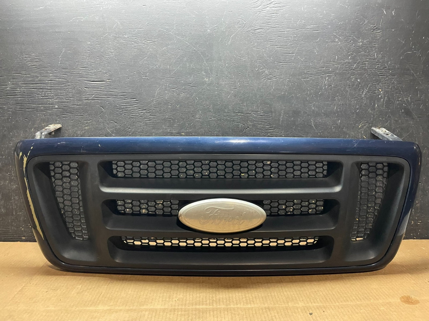 2004 to 2008 Ford F150 F-150 Front Upper Grill Grille Oem AA9096  DG0