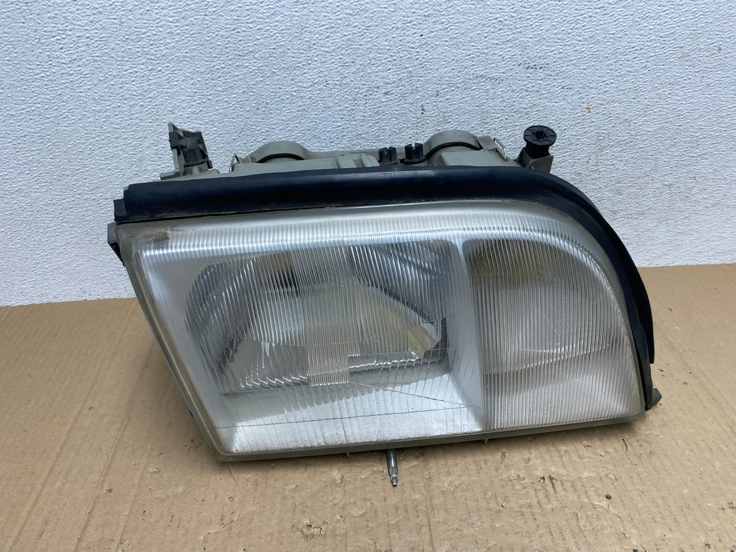 1992 1993 Mercedes W140 S500 Right Passenger RH Halogen Headlight AE9029 DW0