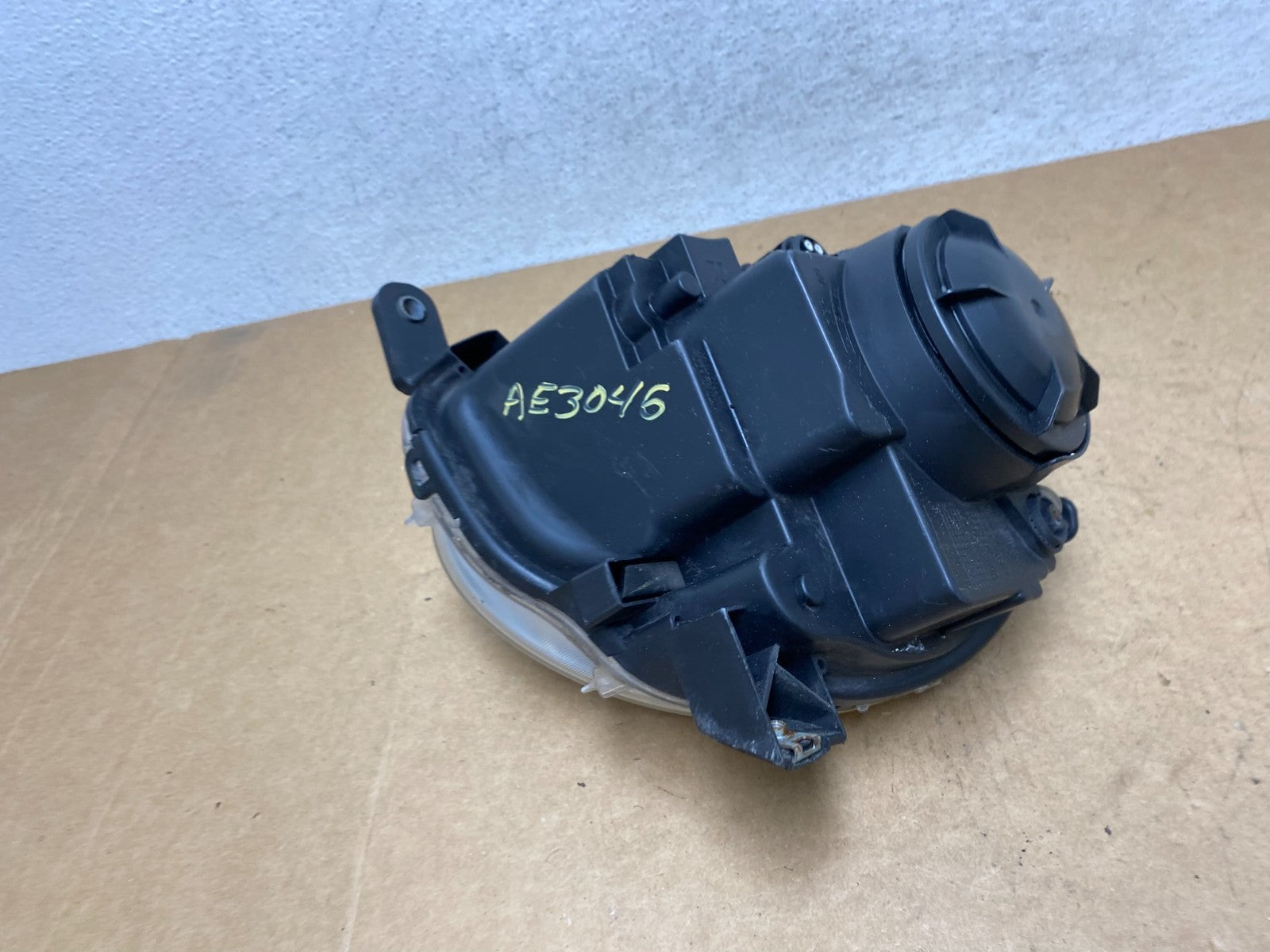 2012 to 2017 Fiat 500 Right Passenger RH Halogen Headlight AE3046 DW6