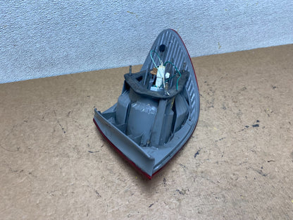 2003 to 2005 Toyota Corolla Left Driver Lh Side Tail Light S9404 DW4