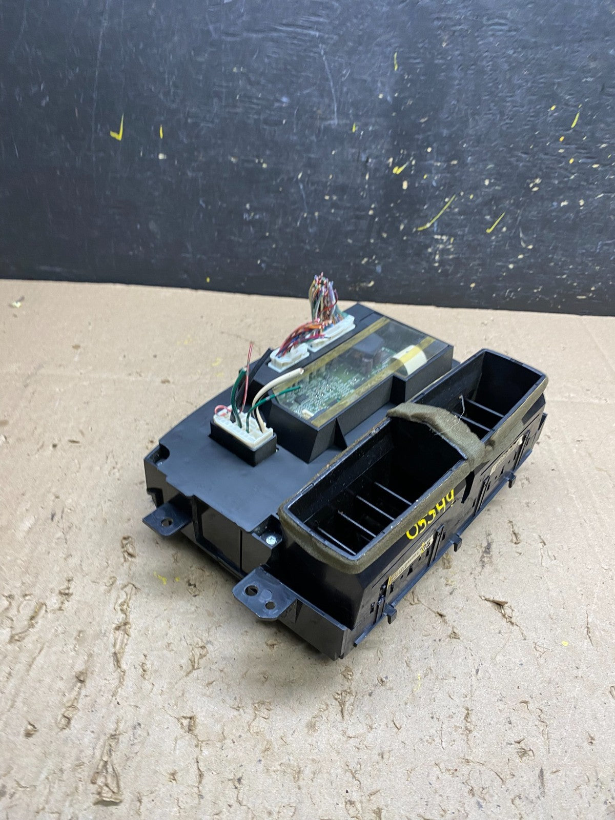2004-2005 Toyota Sienna A/C Climate Heater Temperature Control Air Vent U5349 DG5