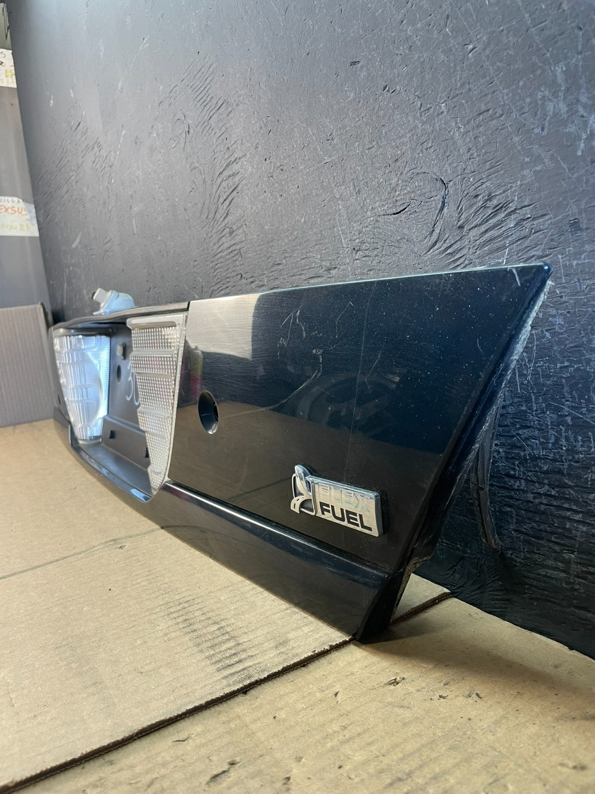 1998 - 2011 Ford Crown Victoria Trunk Rear Garnish License Plate Panel AD0140 DG1