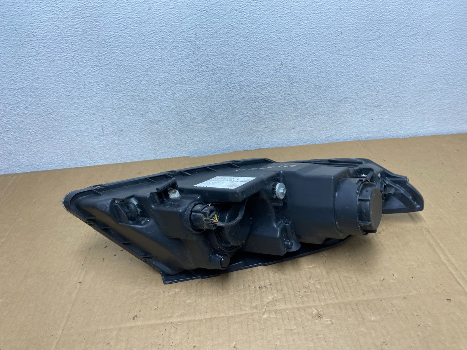 2009 2010 Kia Optima Left Driver LH Side Halogen Headlight AD0944 DW4