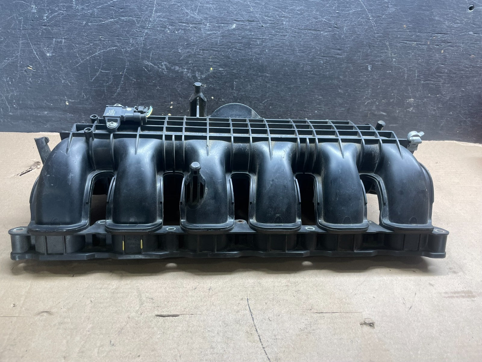 2015-2020 BMW E90 E92 3.0 Turbo Engine Air Intake Manifold 70323536 OEM P7244 DG2