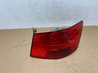 2010-2013 Kia Forte Right Passenger RH Side Tail Light AG1078 LK0
