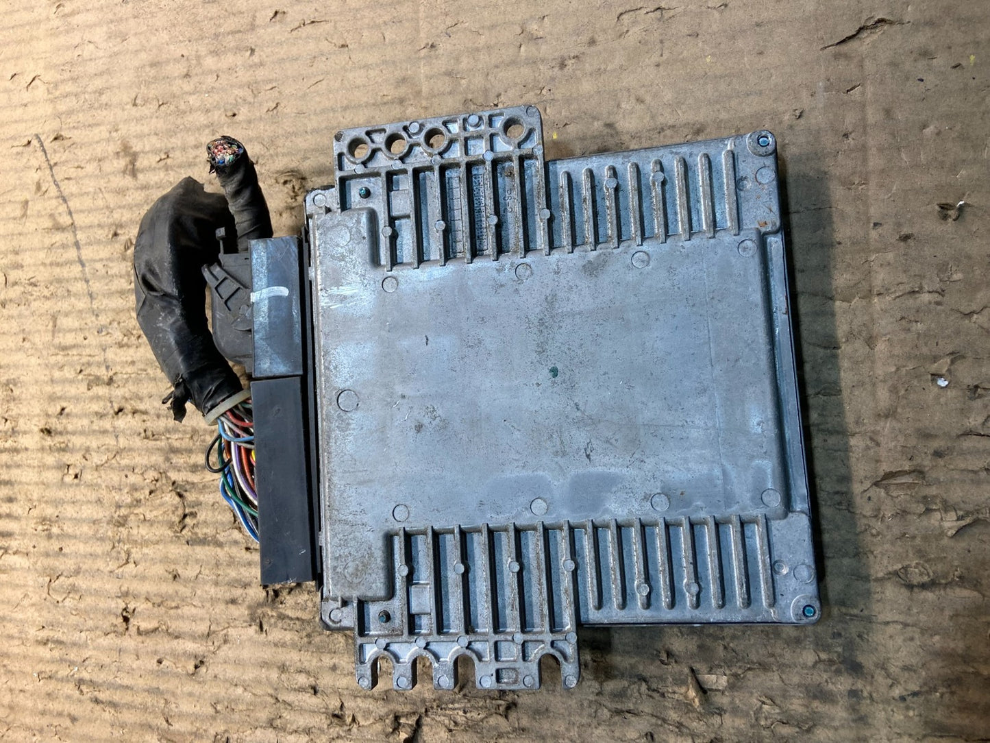 2013 Nissan NV2500 NV 2500 Engine Control Unit ECU ECM Module y1525 DG2