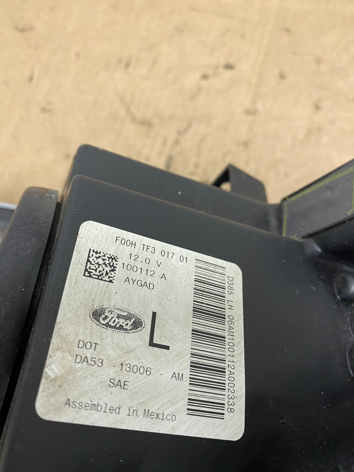 2013-2016 Lincoln Mks Left Driver Lh Side Xenon HID Headlight AE6464 DW8