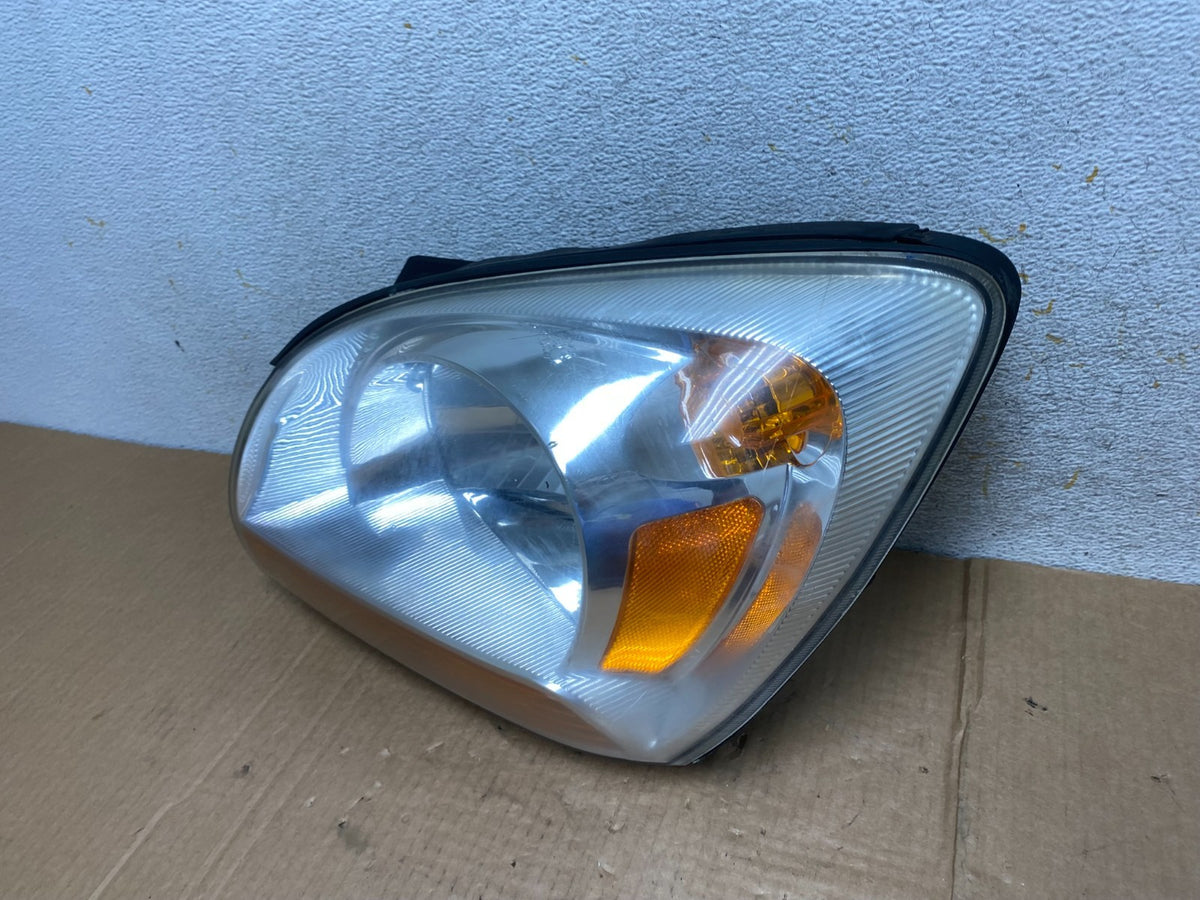 2005 to 2006 Kia Sportage Left Driver LH Halogen Headlight AI4466 DW1