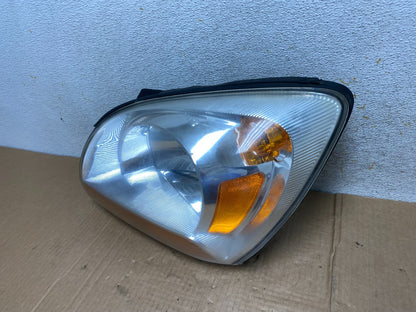 2005 to 2006 Kia Sportage Left Driver LH Halogen Headlight AI4466 DW1