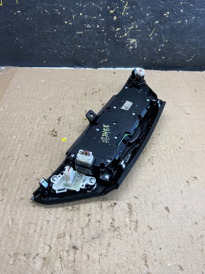 2013 to 2018 Nissan Pathfinder Radio Audio Climate Control OEM AB5488 DG3