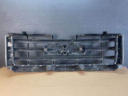 2007 to 2013 GMC Sierra 1500 Front Upper Chrome Grill Grille AE8596 DG3