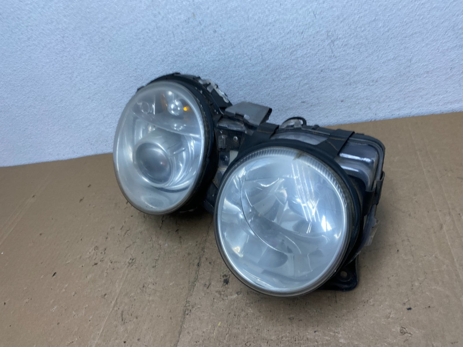 2003 to 2008 Jaguar S-Type Right Passenger Side Xenon HID Headlight OE AC7252 DG1