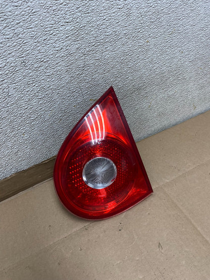 2006-2009 Volkswagen Golf Right Passenger Rh Tail Light Inner Trunk U6579 DW2