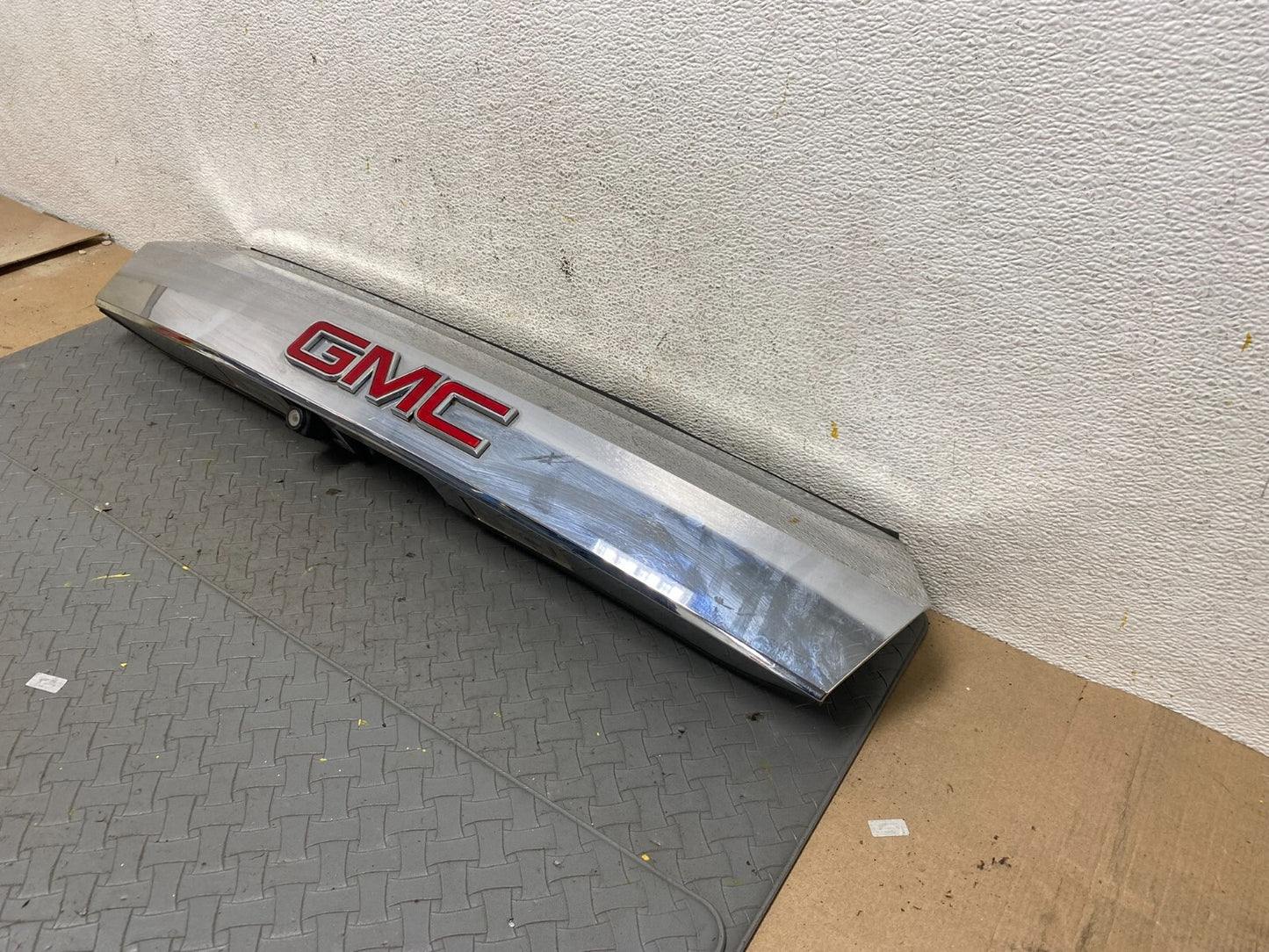 2010-2015 Gmc Terrain Lift Gate Handle Trim Back Up Camera Chrome Panel C6023 DG1