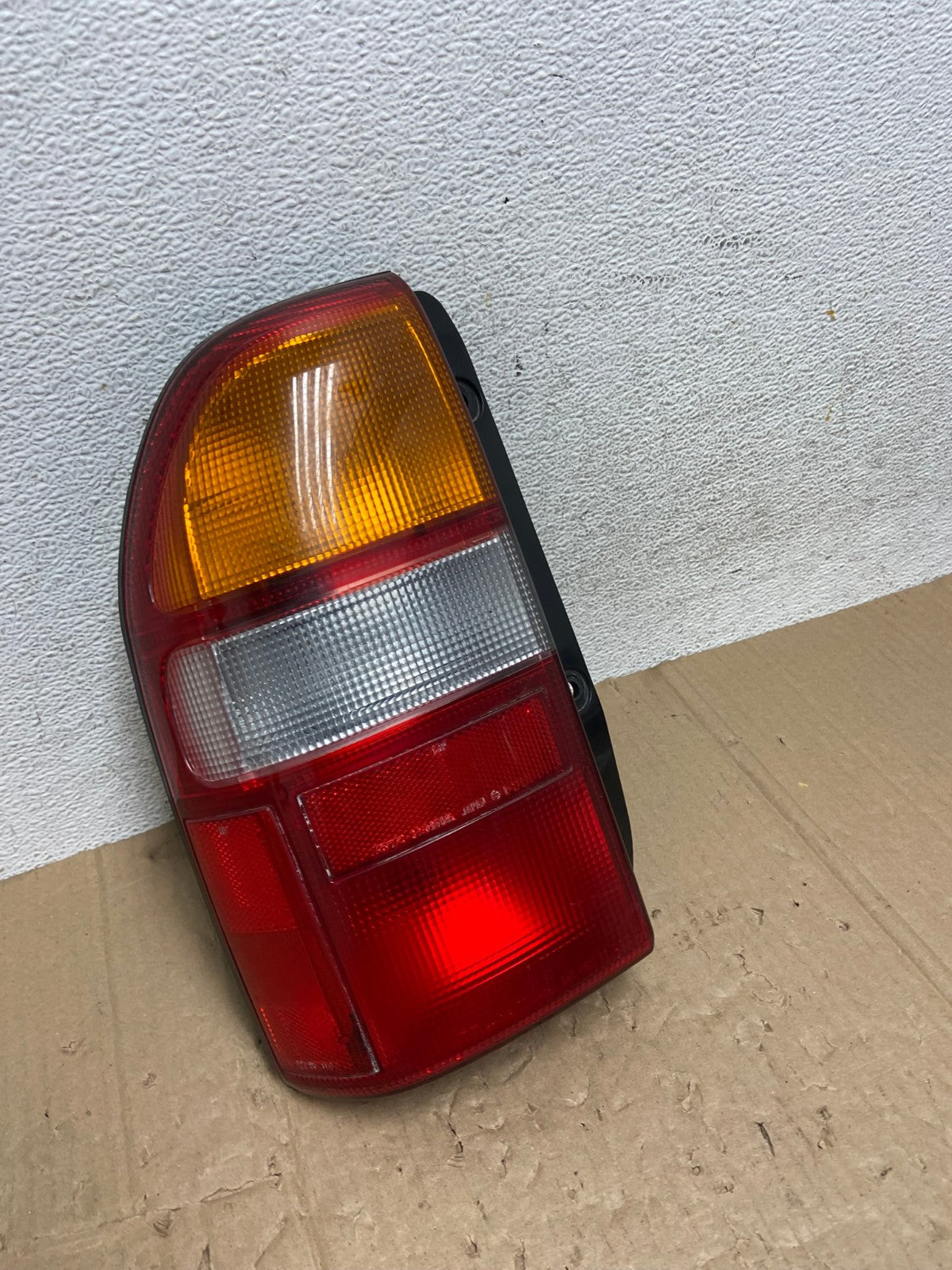 1999 to 2003 Suzuki XL-7 Vitara Left Driver LH Side Tail Light AE9061 LK2