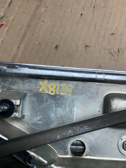 1994 - 1996 Infiniti Q45 Center Trunk LID Tail Light OEM X8129 DG10