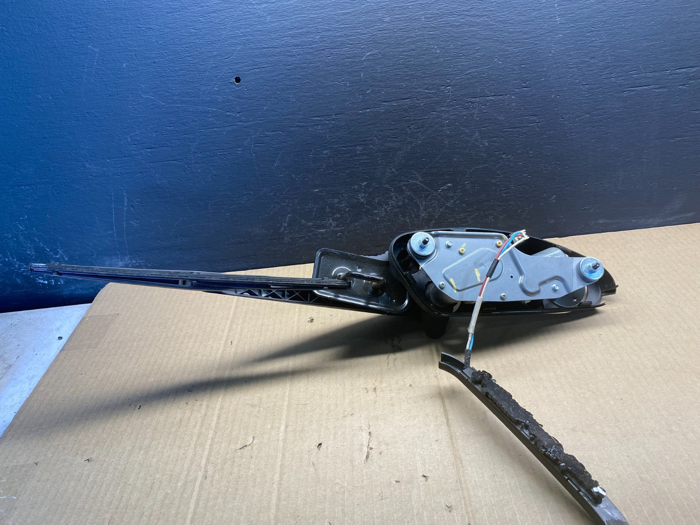 2011-2013 Jeep Grand Cherokee Tailgate Back Door Rear Wiper Motor Wiper AC0867 D1