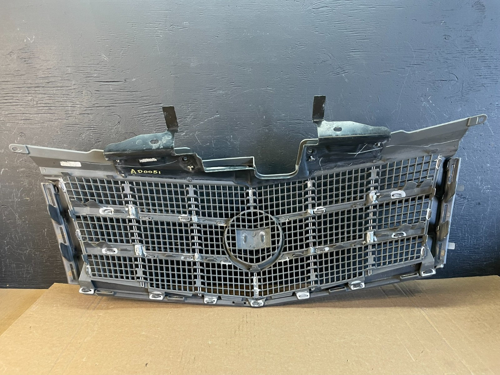 2008 to 2011 Cadillac CTS Front Upper Radiator Grille Grill ad0051 DG3