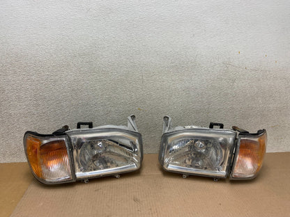 1999-2004 Nissan Pathfinder Left+Right Headlights + Turn Signal Oem Z3859 DW0