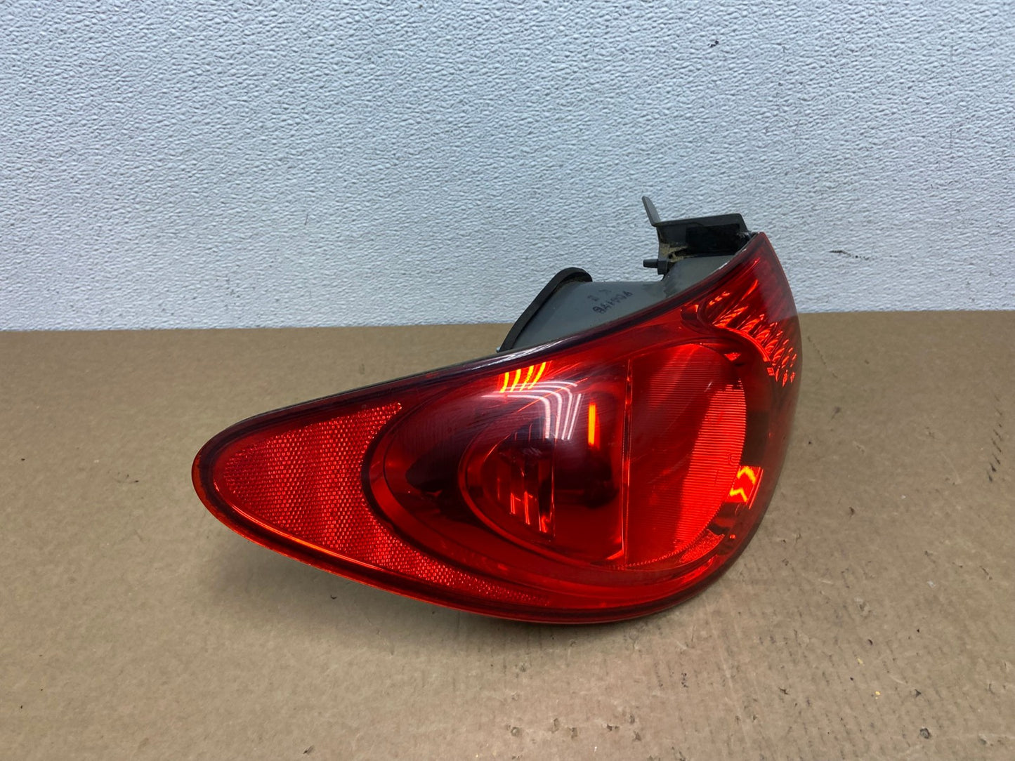 2007 to 2010 Hyundai Elantra Sedan Left Driver Side Tail Light Oem AC1228 LK2