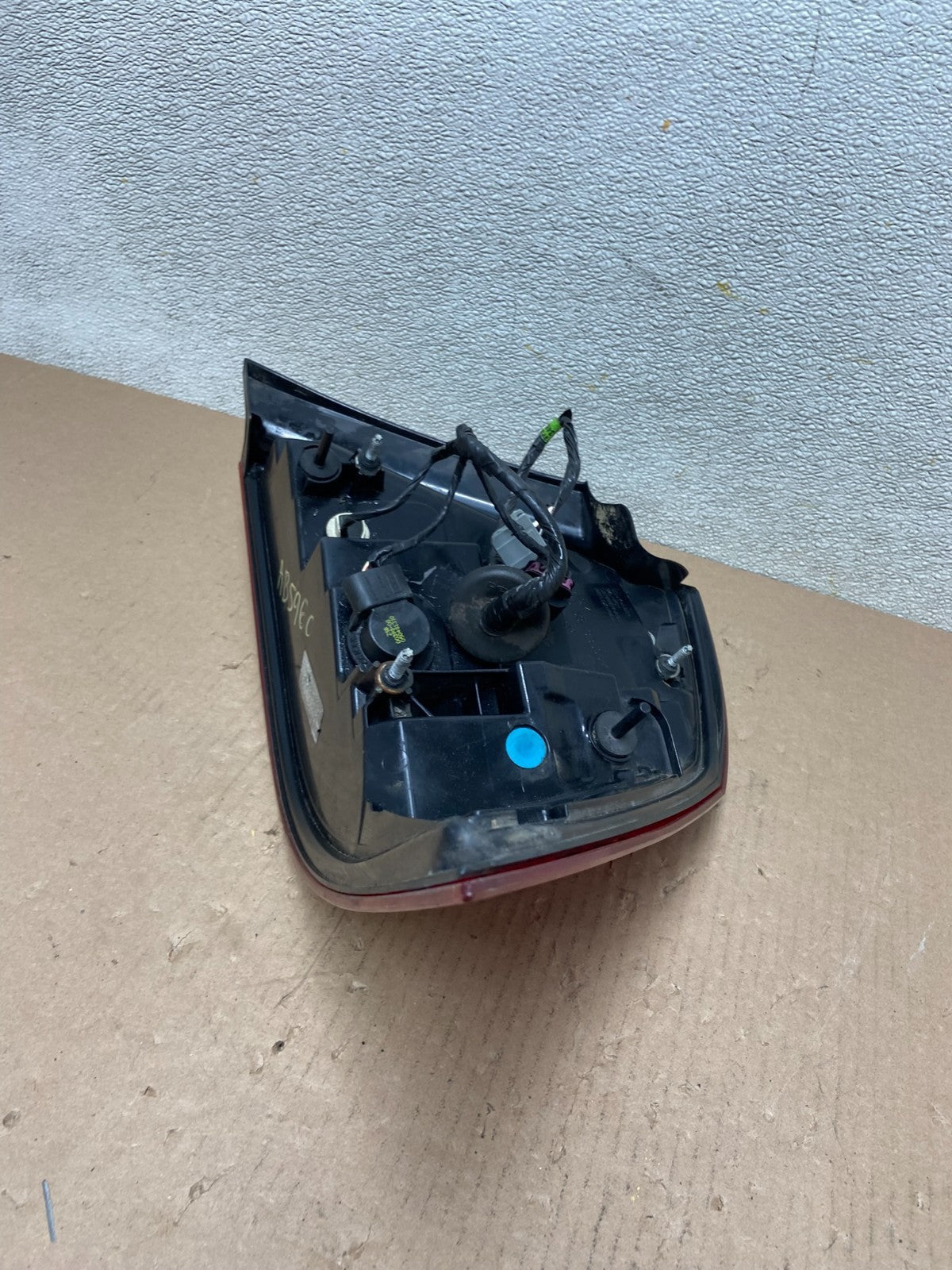 2005 to 2007 Mercury Montego Left Driver LH Side Tail Light AD1004 LK6