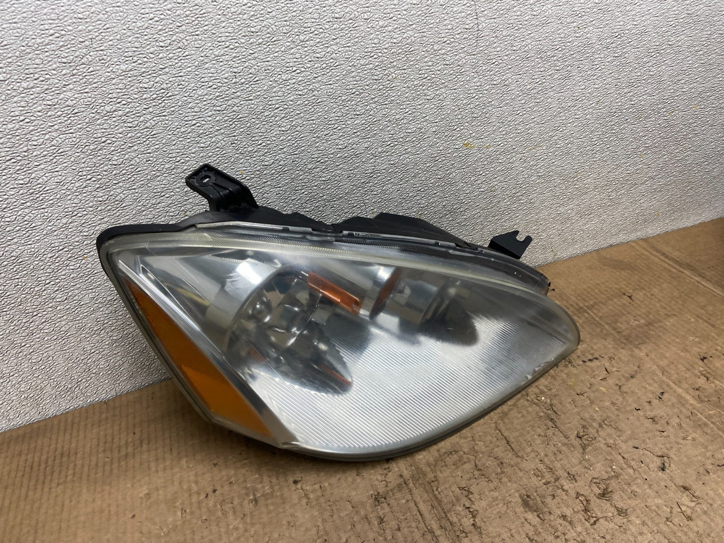 2002 to 2004 Nissan Altima Right Passenger Side Halogen Headlight OEM AA8475 DW2