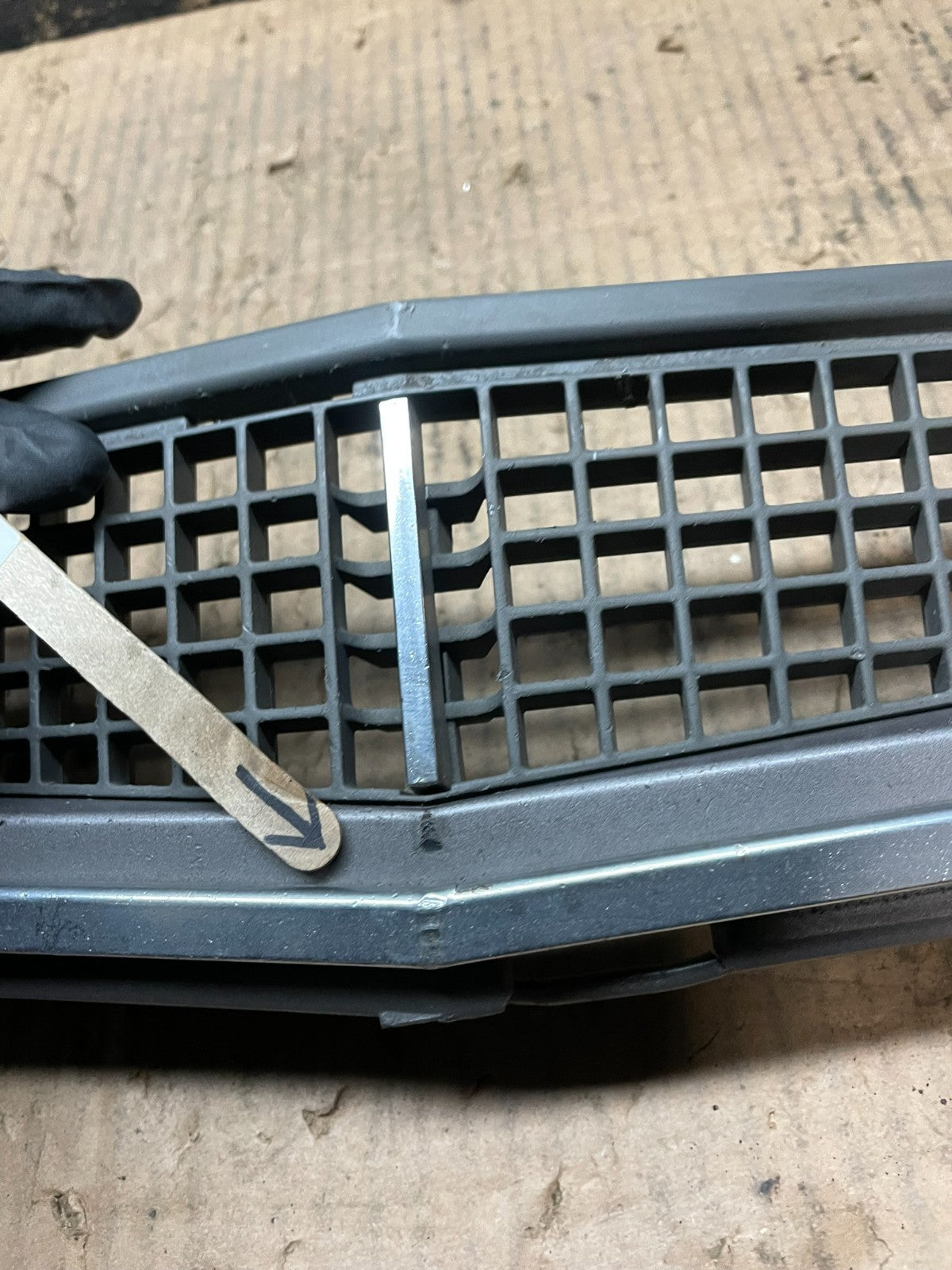 2008 to 2011 Cadillac Cts Front Lower Grill Grille OEM Y6565 DG4