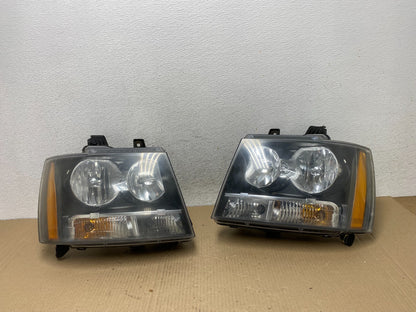 2007 to 2013 Chevrolet Suburban Tahoe Left+Right Set Headlights AE9509 DW0