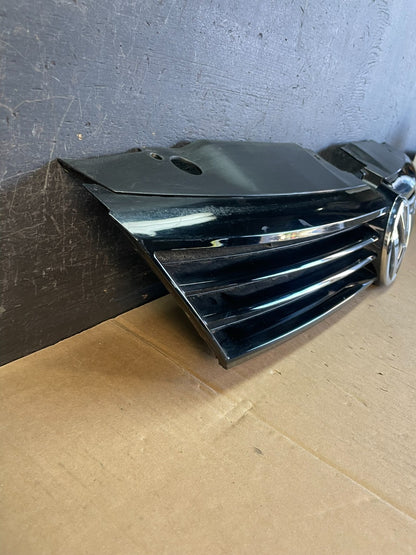 2011-2014 Volkswagen Jetta Sedan Front Upper Grille Grill Aftermarket AD5573 DG2