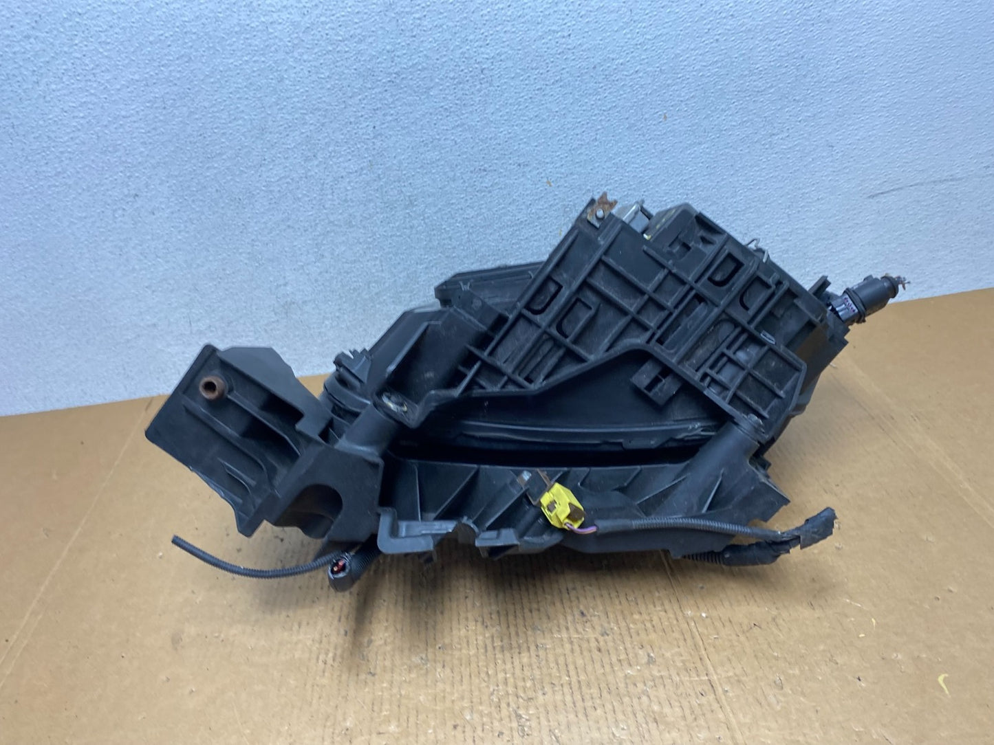 2009 to 2012 Audi Q5 Right Passenger RH Side Xenon HID Headlight AE0608 DW8