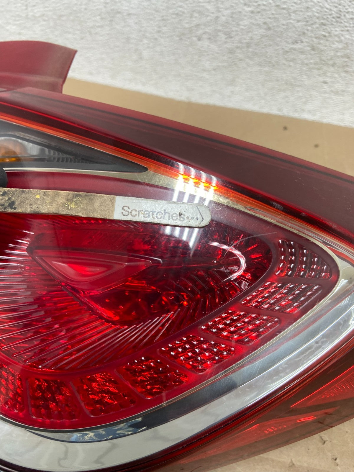2013-2016 Hyundai Genesis Coupe Right Passenger RH Tail Light AE5987 DG3