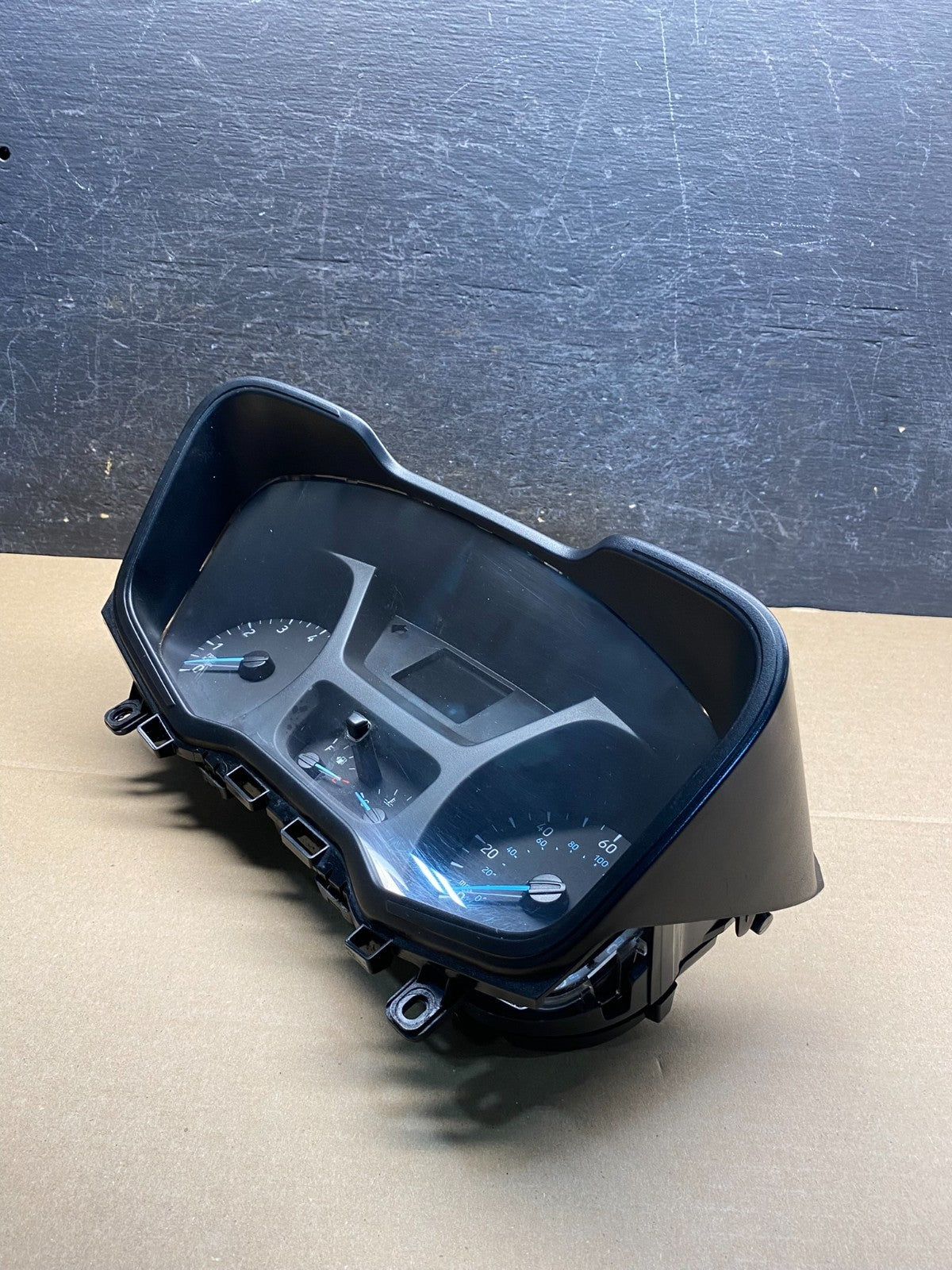 2015 to 2016 Ford Transit 150 Speedometer Cluster Gauge ah9729 DG2