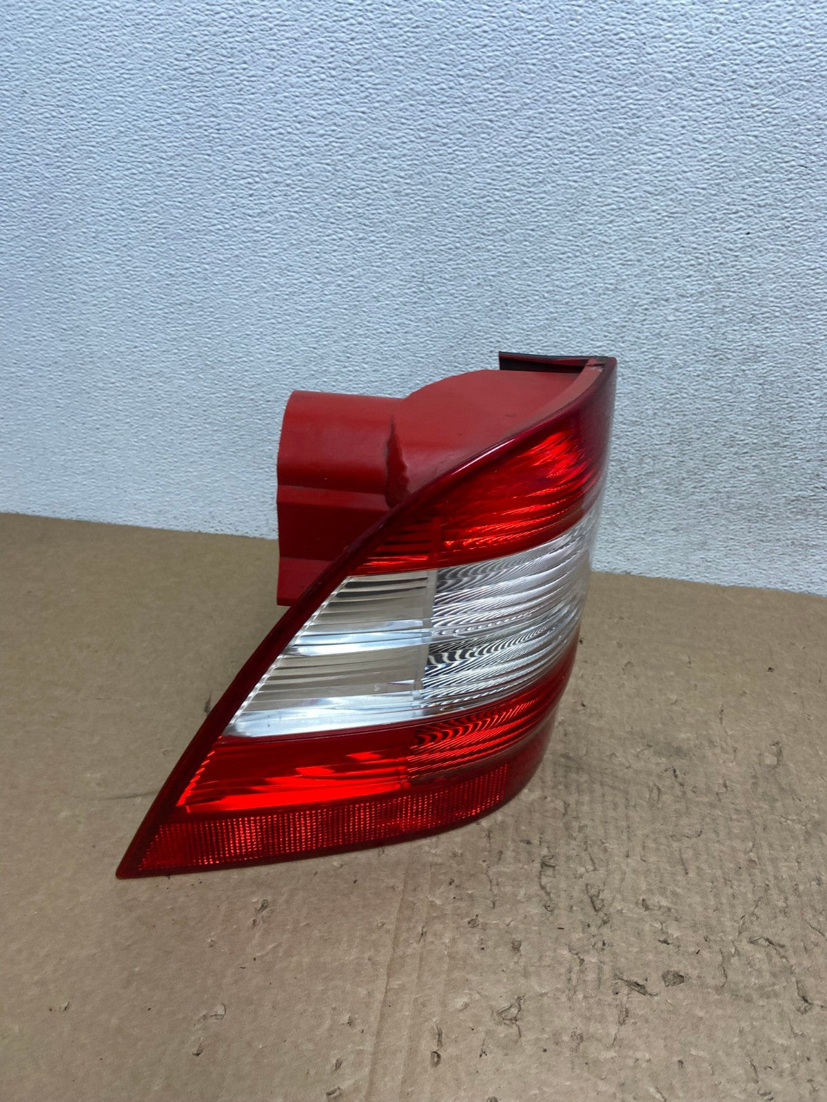 2002-2005 Mercedes ML350 ML-Class Left Driver Lh Side Tail Light AG1289 LK2