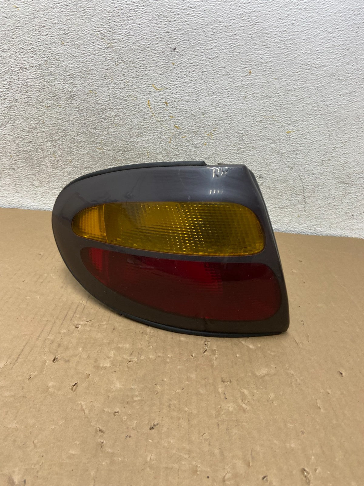 1996 to 1997 Ford Taurus Wagon Left Driver LH Side Tail Light AH2683 DG0