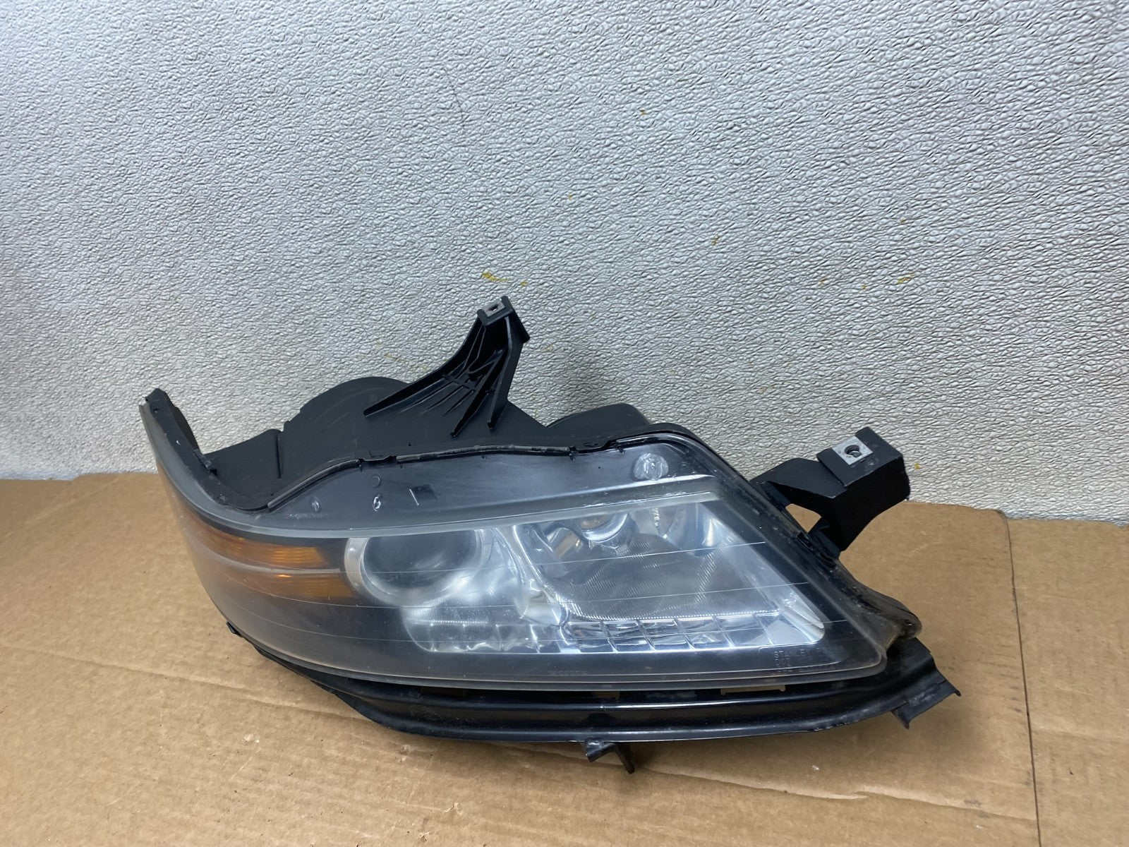 2004 2005 2006 Acura TL Headlight Right Passenger Side Xenon HID Z1308 DW1