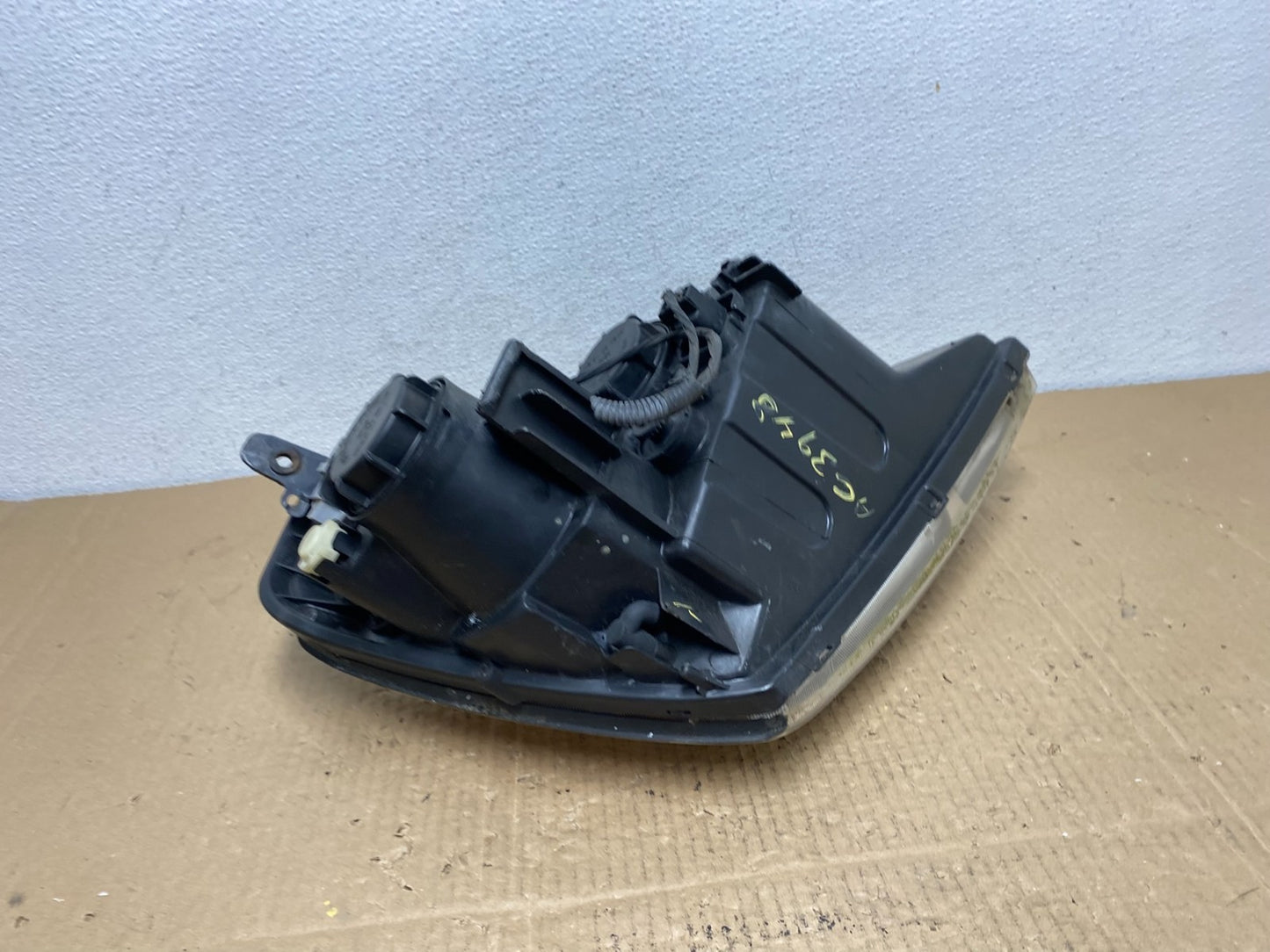2008-2012 Kia Sedona Left Driver Lh Side Headlight Halogen Oem AC3947 DW8