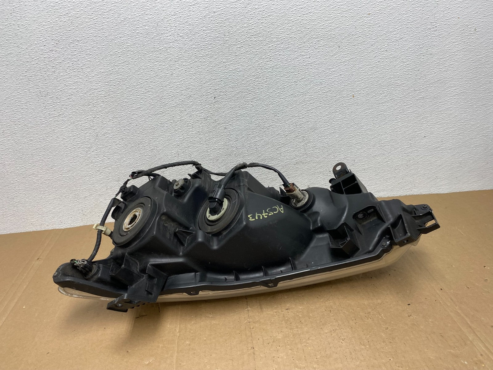 2012 to 2017 Nissan Quest Right Passenger RH Headlight Halogen AC5743 DW4
