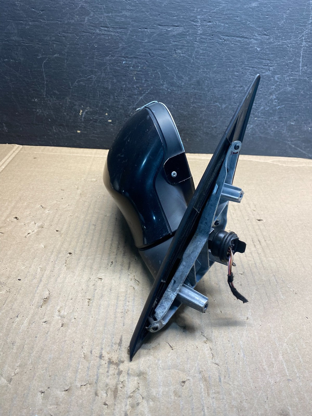 2009 to 2011 BMW 328i 335i Right Passenger Side View Door Mirror AE7940 DW2