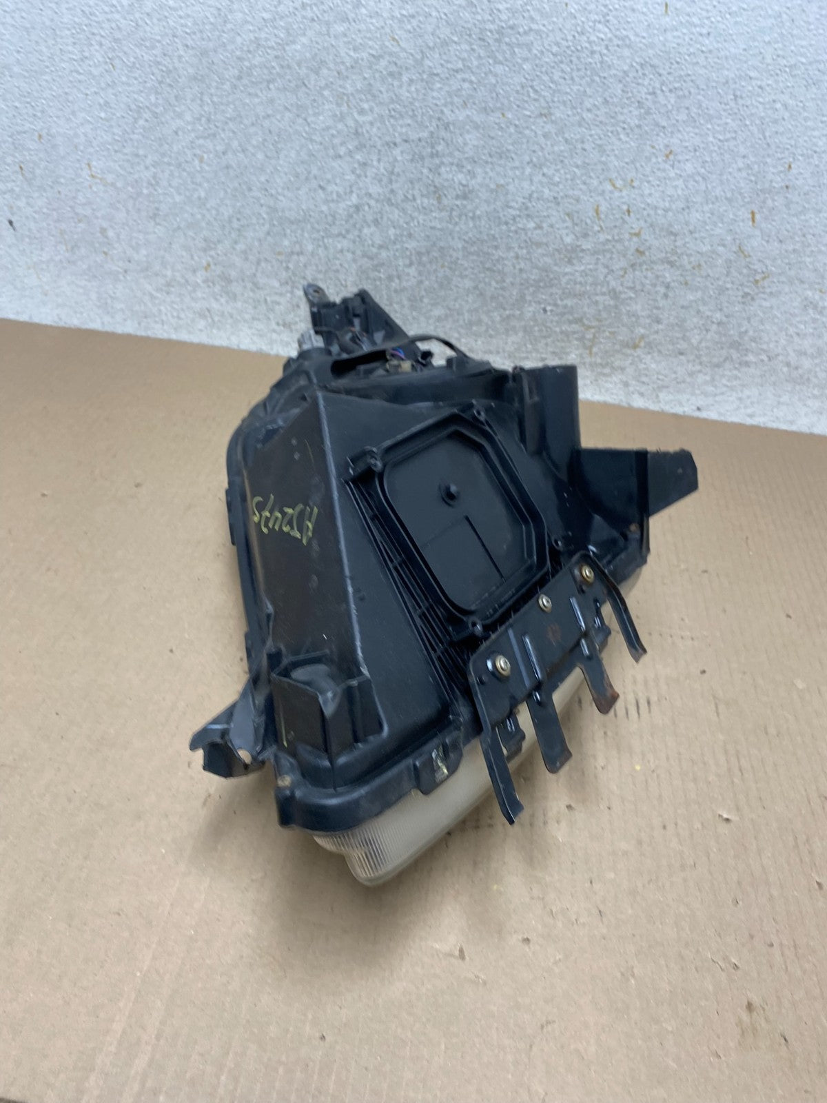 2006-2009 Toyota Prius Right Passenger Rh Side Headlight Halogen AJ2475 DW8